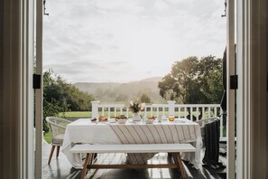 House | 5 bedrooms, Internet