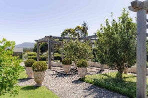 House | 5 bedrooms, Internet