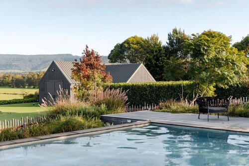 Linnaeus Farm Berry - by Linnaeus Collection