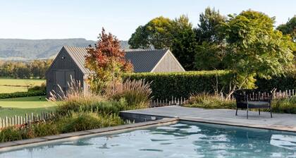 Linnaeus Farm Berry - by Linnaeus Collection