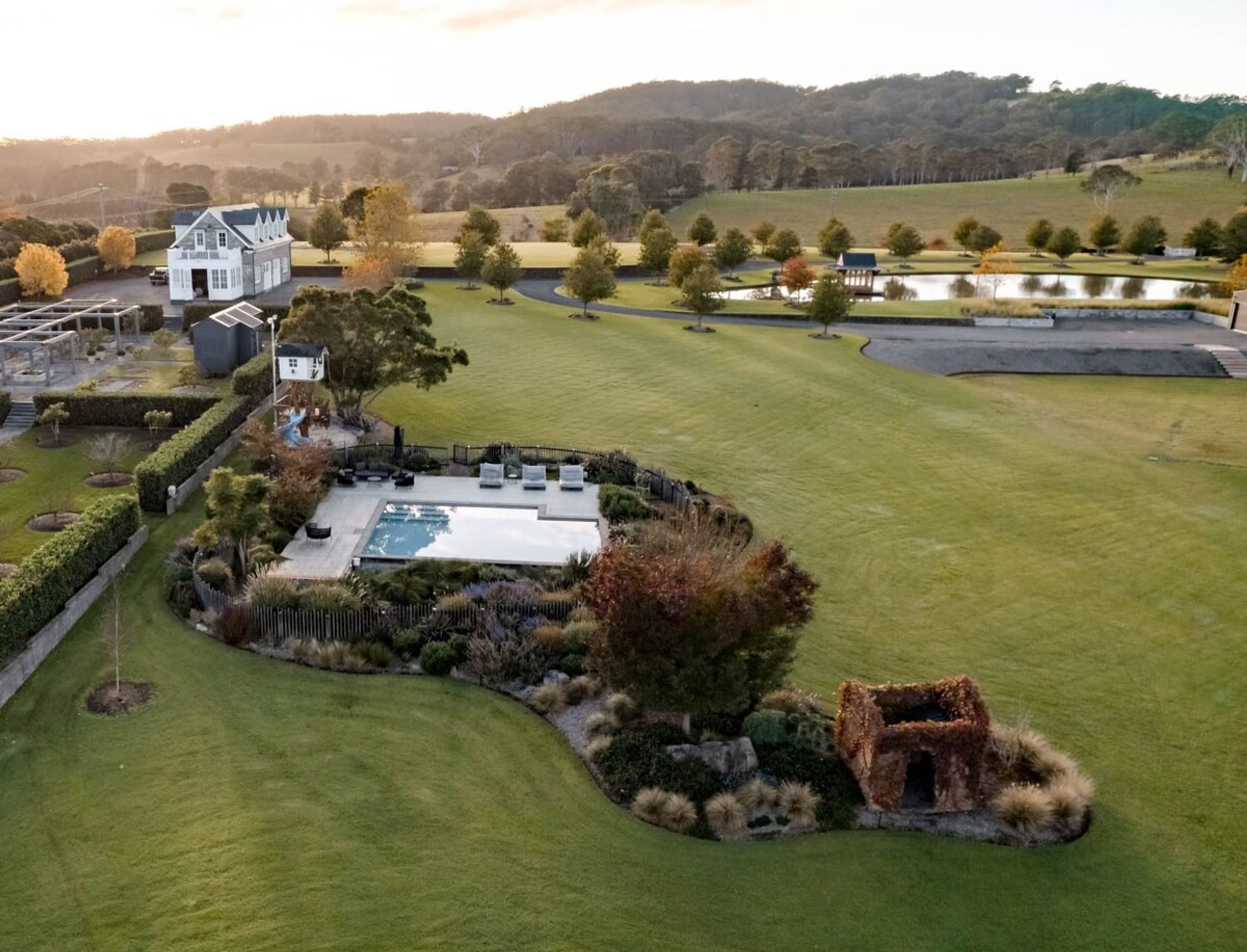 House | 5 bedrooms, Internet