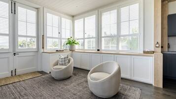 House | 5 bedrooms, Internet