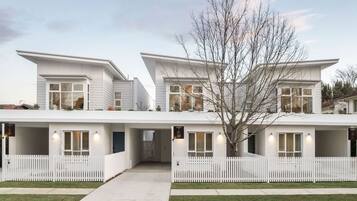 House | 4 bedrooms, Internet