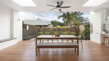 House | 4 bedrooms, Internet