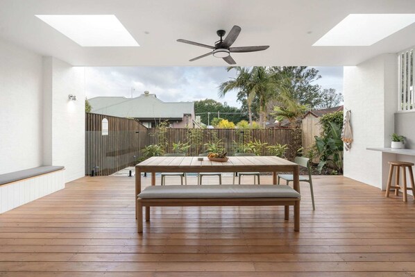 House | 4 bedrooms, Internet