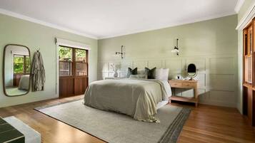 House | 5 bedrooms, Internet