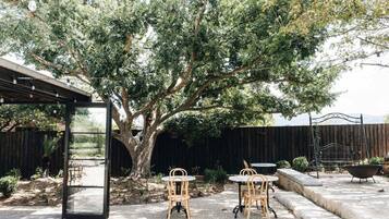 House | 5 bedrooms, Internet