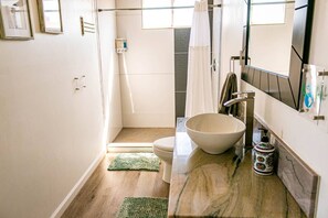 House | 3 bedrooms - Casa Meraki Perfect for a Friends and Family Getaway (Valle de Guadalupe)