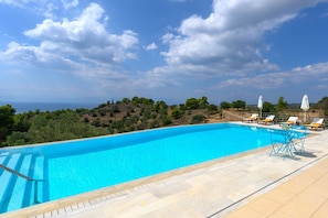Villa | 3 bedrooms, Internet