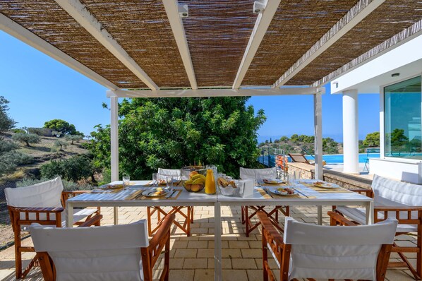 Villa | 3 bedrooms, Internet