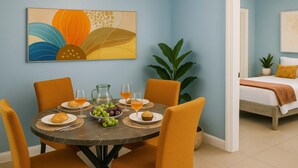 Room - Iconic 3BD Home Mins From the Beach Pompano FL (Pompano Beach)