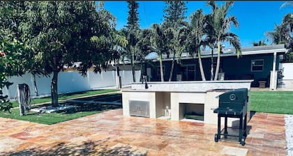 Iconic 3BD Home Mins From the Beach Pompano FL