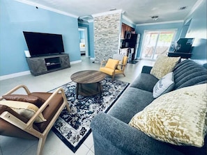 3 bedrooms - Iconic 3BD Home Mins From the Beach Pompano FL (Pompano Beach)