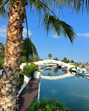 5 bedrooms - Perfect Seaside Villa Large Pool Boat Dock (Ermionida)