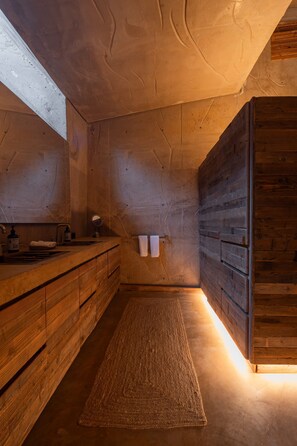 4 bedrooms