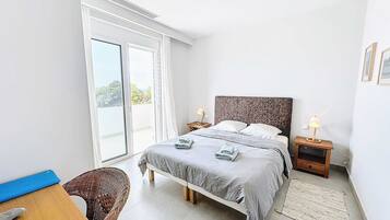 Villa | 4 bedrooms, Internet