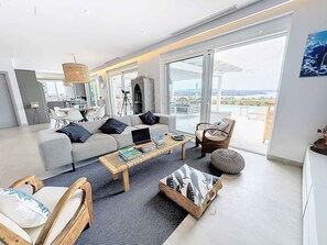 Villa | 4 bedrooms, Internet