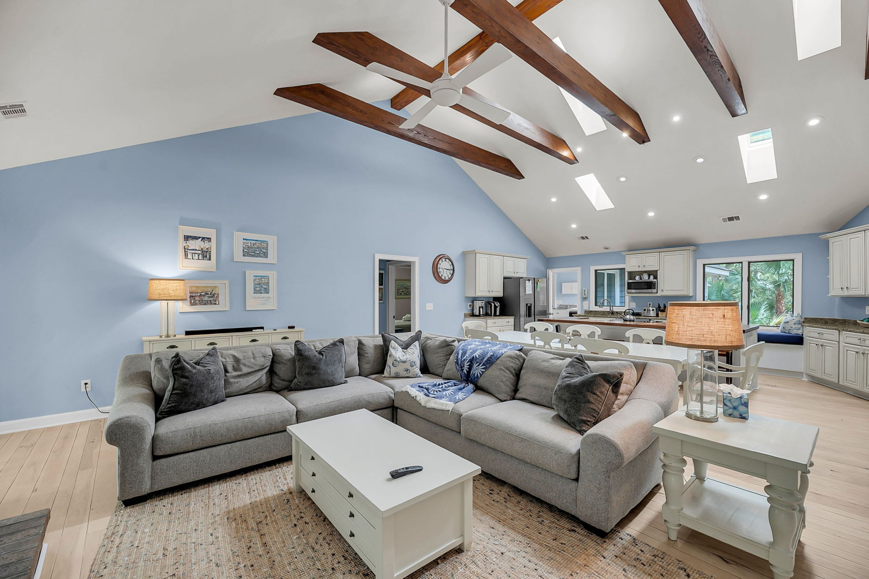 House | 4 bedrooms, Internet