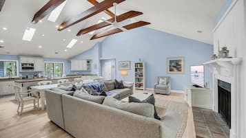 House | 4 bedrooms, Internet