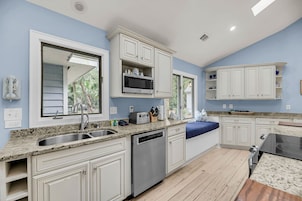 House | 4 bedrooms, Internet