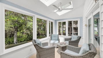 House | 4 bedrooms, Internet