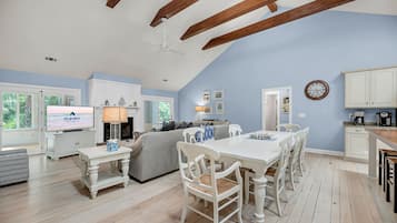 House | 4 bedrooms, Internet
