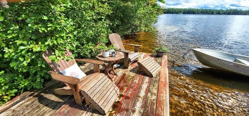 2 Romantic Island Cabins for 5 - Hot Tub Boat