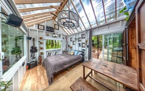 Suite | 2 bedrooms