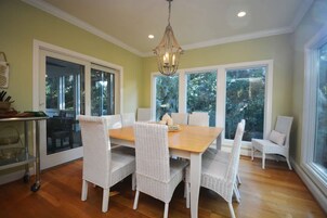 House | 4 bedrooms, Internet