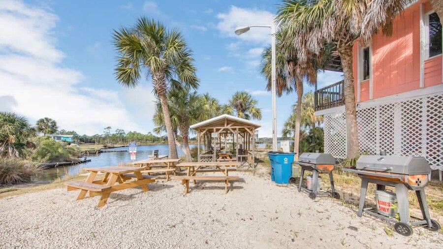 Breezy Getaway - The Affordable Beach Getaway