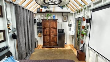 Suite | 3 bedrooms