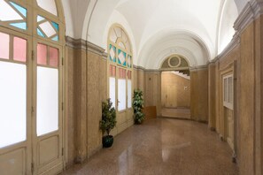3 bedrooms - Colosseum Holidays - Three-bedroom Apartment (Rome)