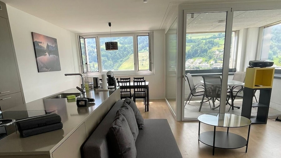 Dream View Apt With Homecinema Netflix Loggia