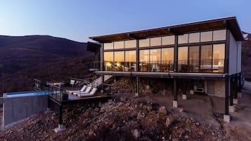 4 bedrooms