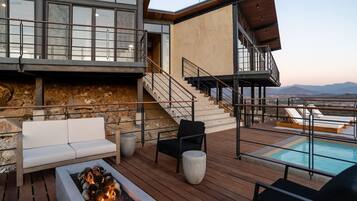 4 bedrooms