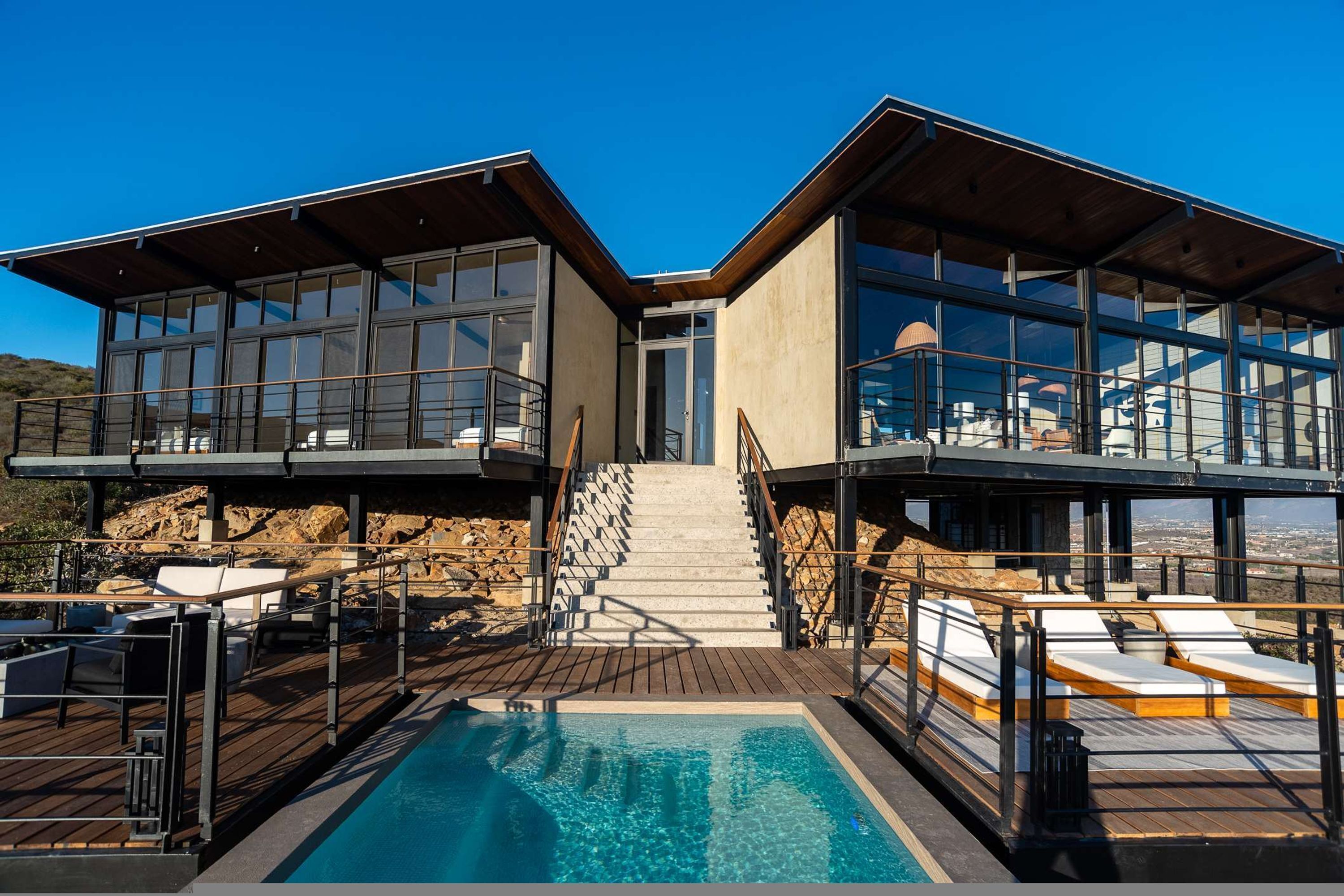 House | 4 bilik tidur 