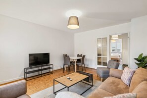 2 bedrooms, Internet - Cosy Apt Close to Museum Rietberg (Zürich)
