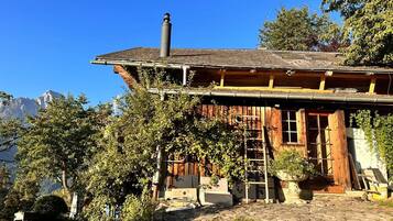 House | 5 bedrooms, Internet