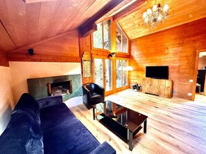 House | 5 bedrooms, Internet
