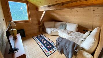 Apartment | 4 bedrooms, Internet