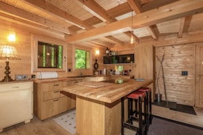 4 bedrooms, Internet