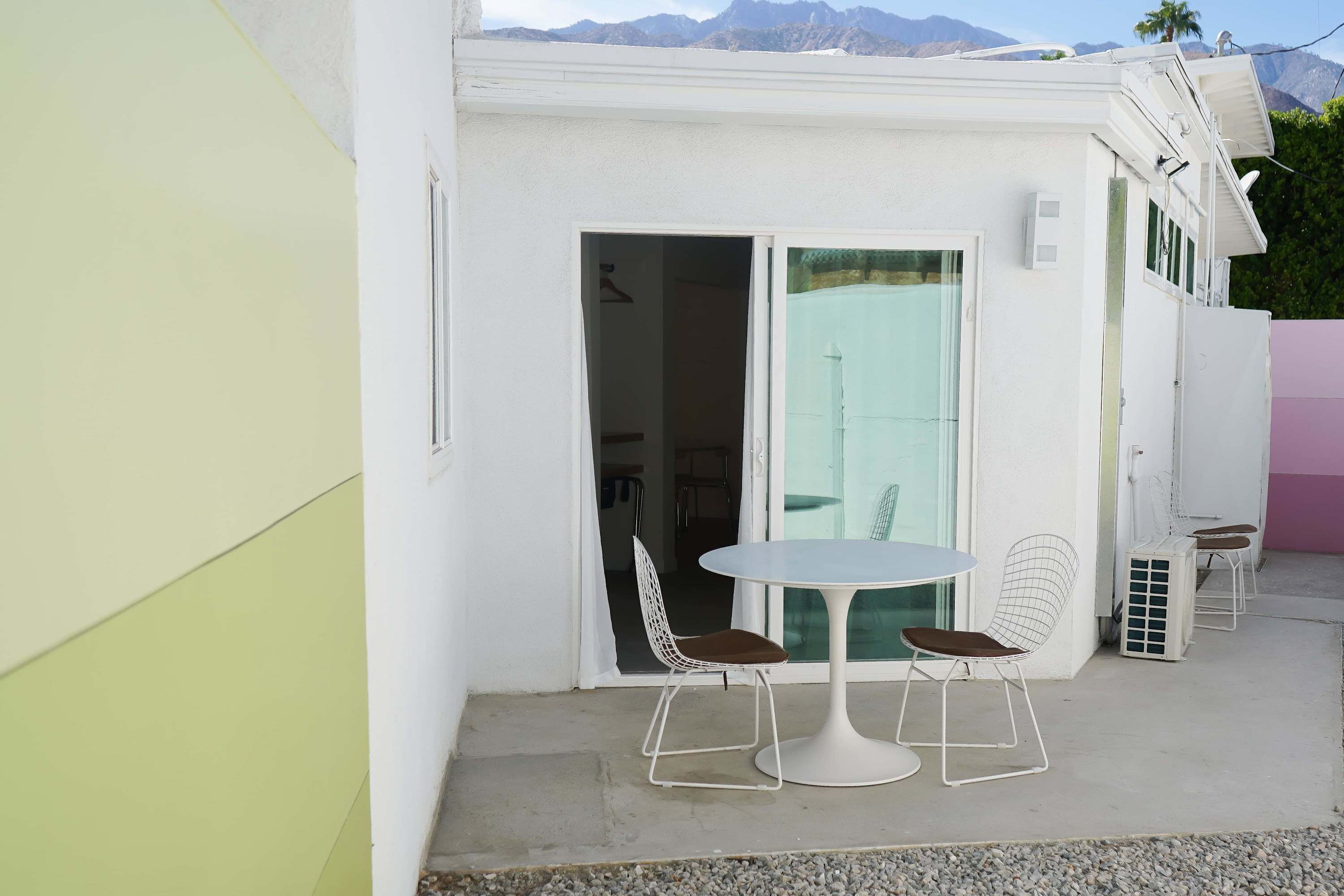 Studio | Ngoại thất