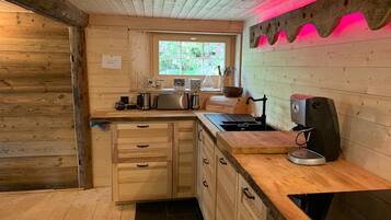Apartment | 6 bedrooms, Internet