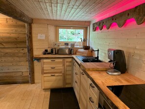 Huoneisto | 6 makuuhuonetta, internet