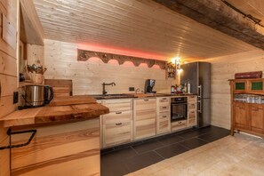 Apartment | 6 bedrooms, Internet