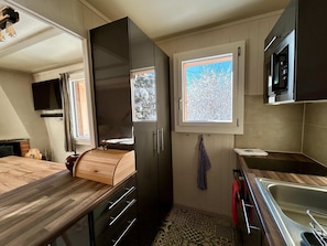 2 bedrooms, Internet