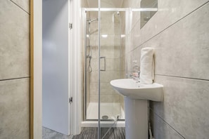 3 habitaciones y acceso a internet