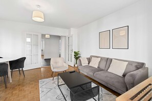 Apartment | 2 bedrooms - City Apartment Close to Museums (Zürich)