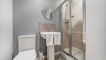 Nhà, hút thuốc | 3 phòng ngủ