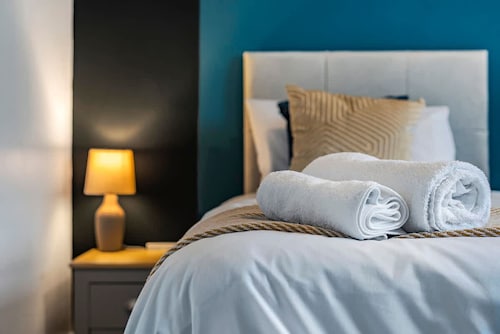 Modern Affordable Home - Contractors Leisure